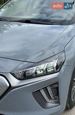 Ліфтбек Hyundai Ioniq 2019 в 