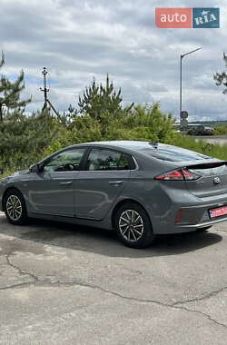 Ліфтбек Hyundai Ioniq 2019 в 