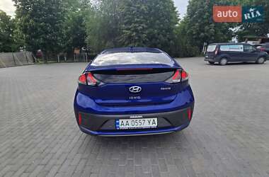 Лифтбек Hyundai Ioniq 2021 в 