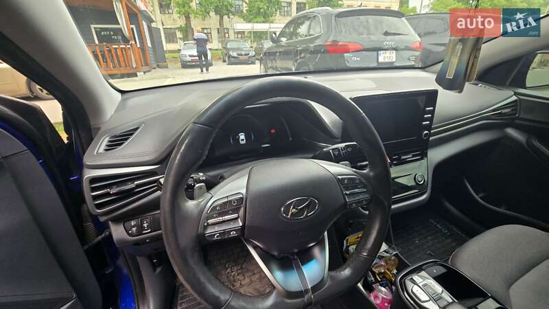 Лифтбек Hyundai Ioniq 2021 в Кропивницком