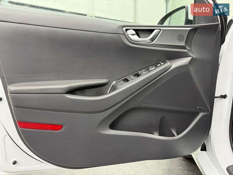 Хэтчбек Hyundai Ioniq 2019 в Луцке