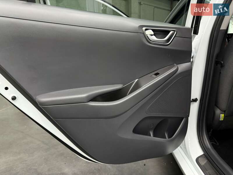 Хэтчбек Hyundai Ioniq 2019 в Луцке