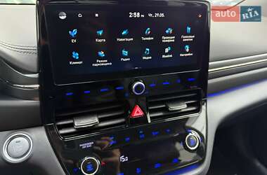 Хэтчбек Hyundai Ioniq 2019 в 