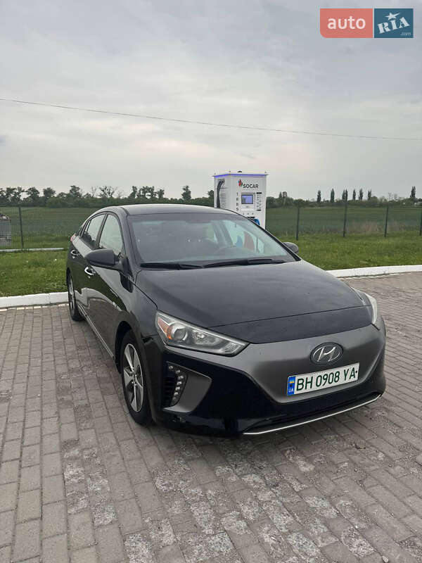 Хэтчбек Hyundai Ioniq 2017 в Черкассах фото 2 Хэтчбек Hyundai Ioniq 2017 в Черкассах