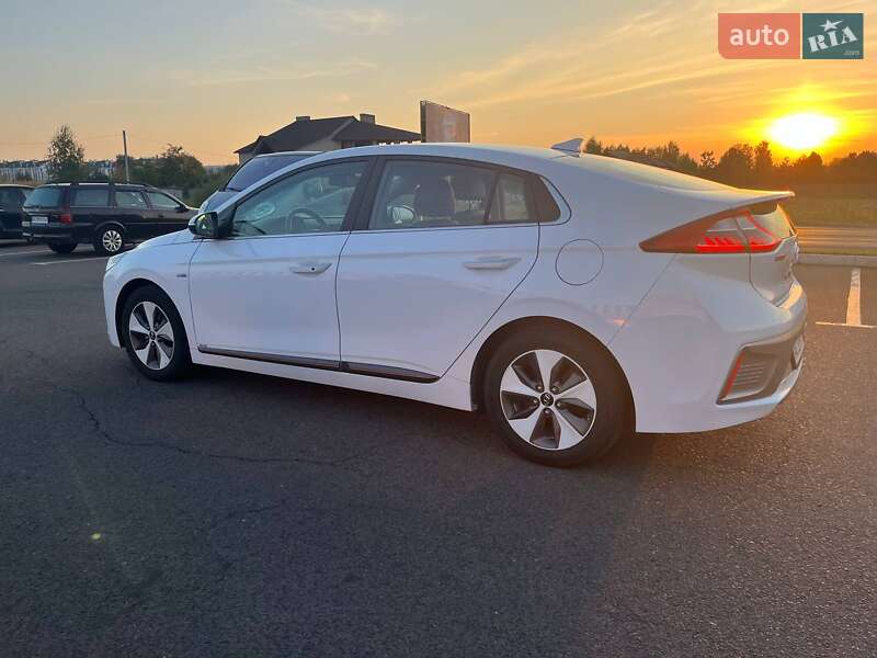 Хетчбек Hyundai Ioniq 2017 в Луцьку