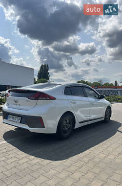 Лифтбек Hyundai Ioniq 2019 в 