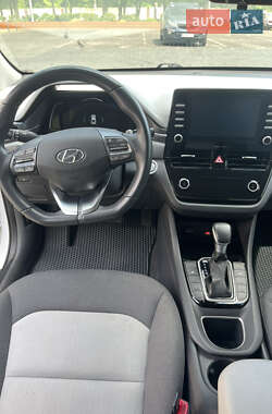 Лифтбек Hyundai Ioniq 2019 в 