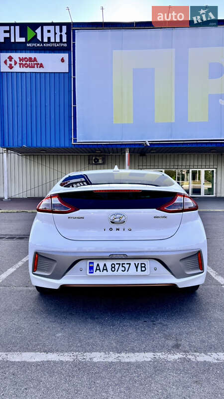 Хэтчбек Hyundai Ioniq 2018 в Кременчуге