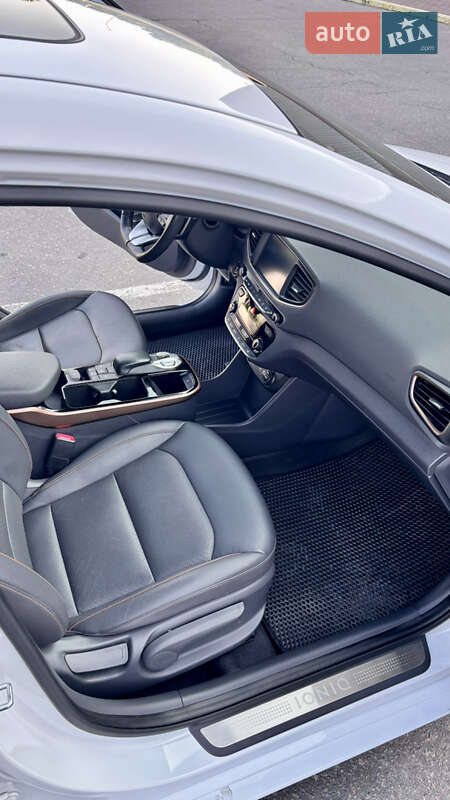 Хэтчбек Hyundai Ioniq 2018 в Кременчуге