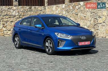 Хэтчбек Hyundai Ioniq 2017 в 