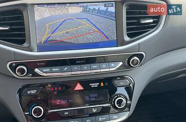 Хэтчбек Hyundai Ioniq 2017 в 