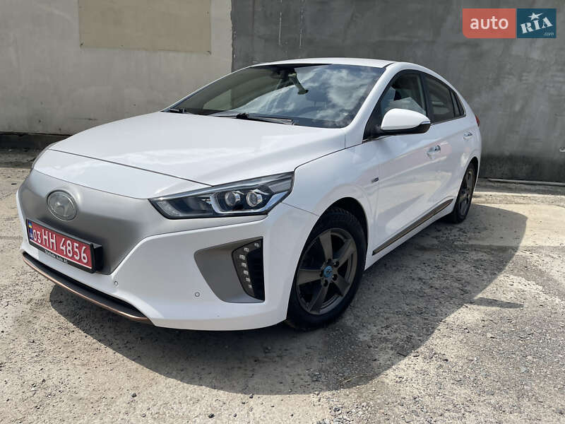 Хэтчбек Hyundai Ioniq 2017 в Луцке