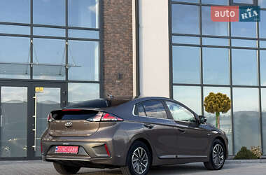 Ліфтбек Hyundai Ioniq 2020 в 