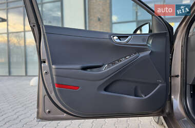 Ліфтбек Hyundai Ioniq 2020 в 