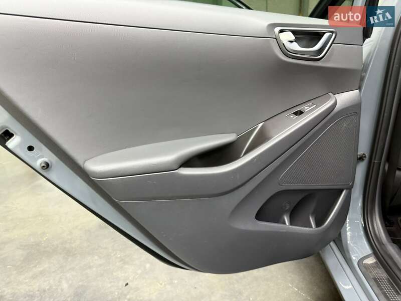 Хетчбек Hyundai Ioniq 2019 в Луцьку