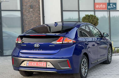 Лифтбек Hyundai Ioniq 2020 в 