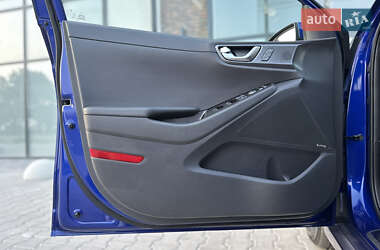 Лифтбек Hyundai Ioniq 2020 в 