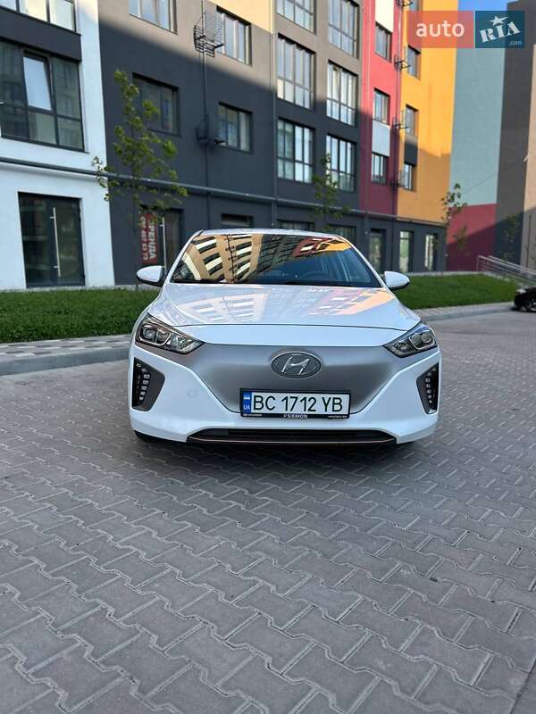 Ліфтбек Hyundai Ioniq 2019 в Стрию