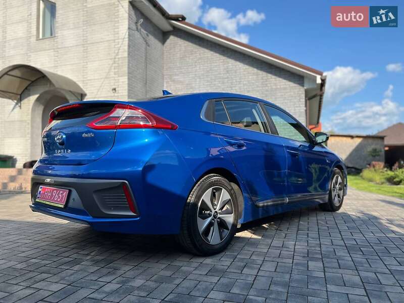 Хэтчбек Hyundai Ioniq 2016 в Виннице