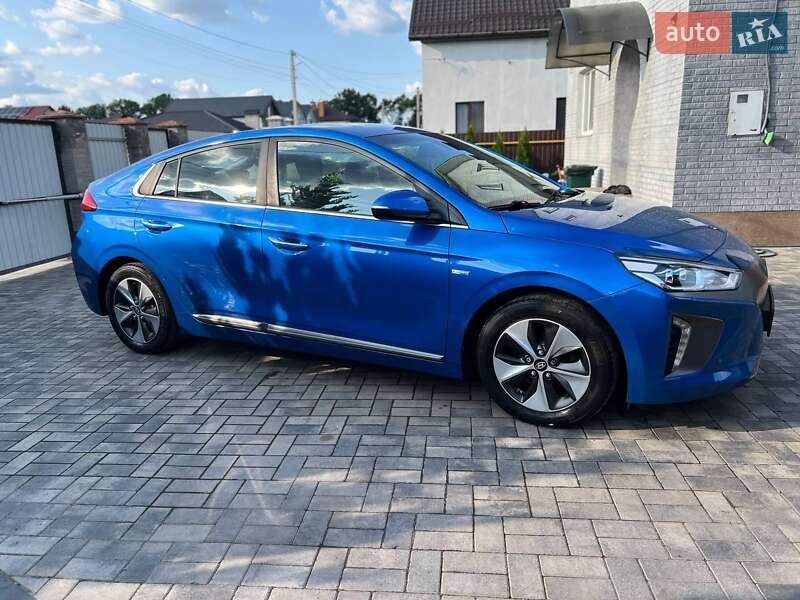 Хэтчбек Hyundai Ioniq 2016 в Виннице