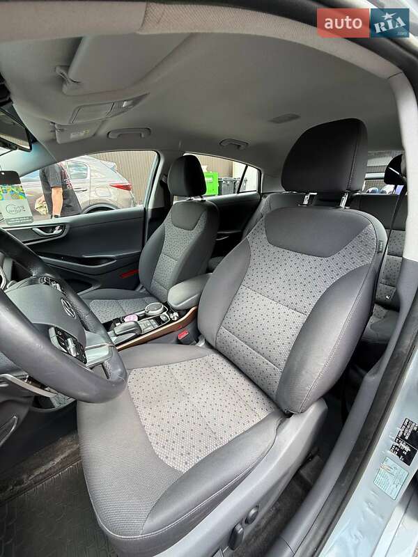Хетчбек Hyundai Ioniq 2018 в Софіївській Борщагівці