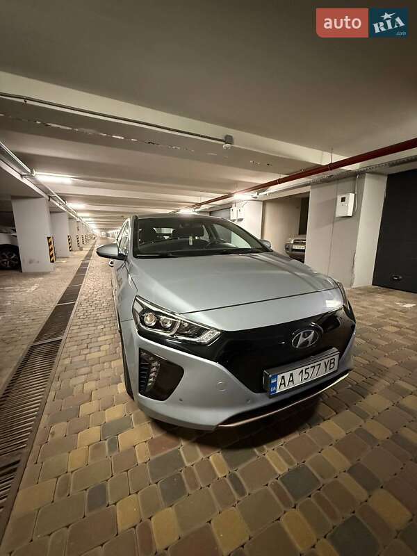 Хетчбек Hyundai Ioniq 2018 в Софіївській Борщагівці