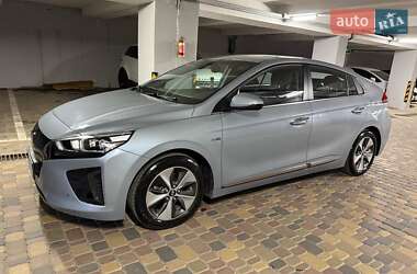 Хэтчбек Hyundai Ioniq 2018 в Софиевской Борщаговке