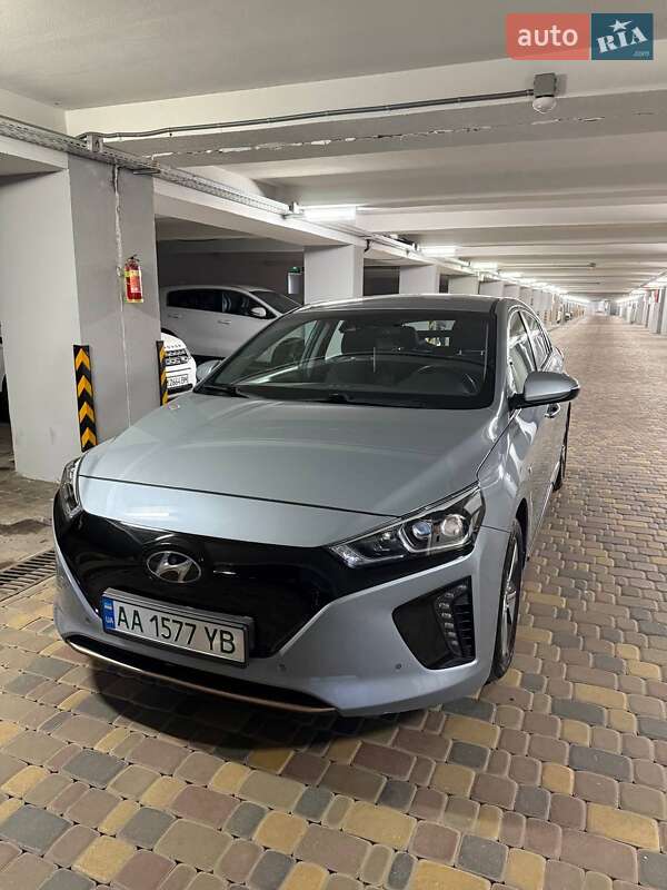 Хетчбек Hyundai Ioniq 2018 в Софіївській Борщагівці