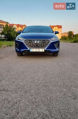 Лифтбек Hyundai Ioniq 2020 в 