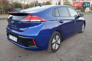 Лифтбек Hyundai Ioniq 2020 в 