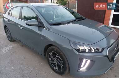 Ліфтбек Hyundai Ioniq 2019 в Ромнах