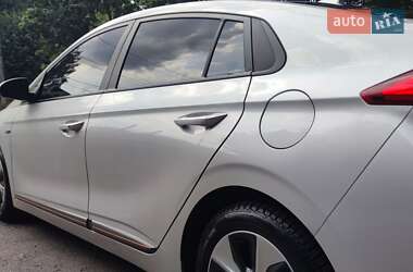 Ліфтбек Hyundai Ioniq 2019 в 