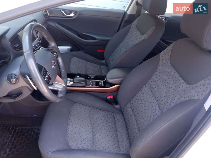 Хетчбек Hyundai Ioniq 2017 в Радехові