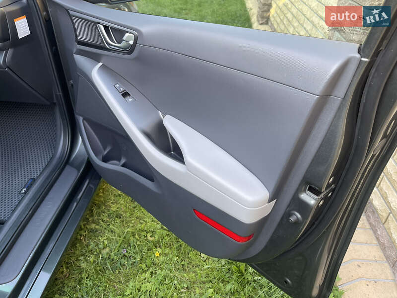 Ліфтбек Hyundai Ioniq 2021 в Києві