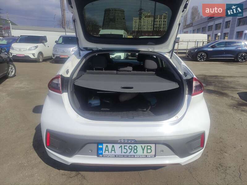 Ліфтбек Hyundai Ioniq 2019 в Києві