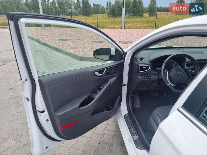 Хетчбек Hyundai Ioniq 2017 в Коростені
