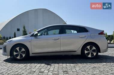 Хэтчбек Hyundai Ioniq 2018 в 