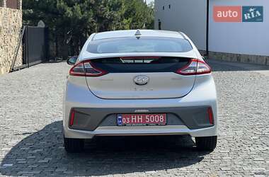 Хэтчбек Hyundai Ioniq 2018 в 
