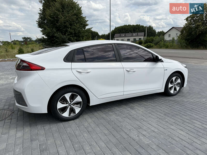 Хетчбек Hyundai Ioniq 2017 в Вінниці