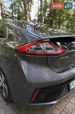 Хэтчбек Hyundai Ioniq 2019 в 