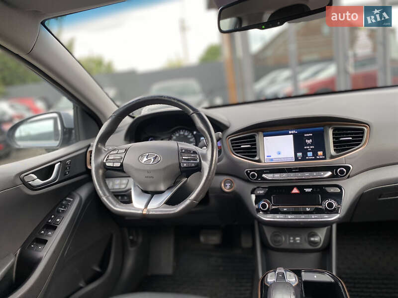 Хетчбек Hyundai Ioniq 2017 в Луцьку