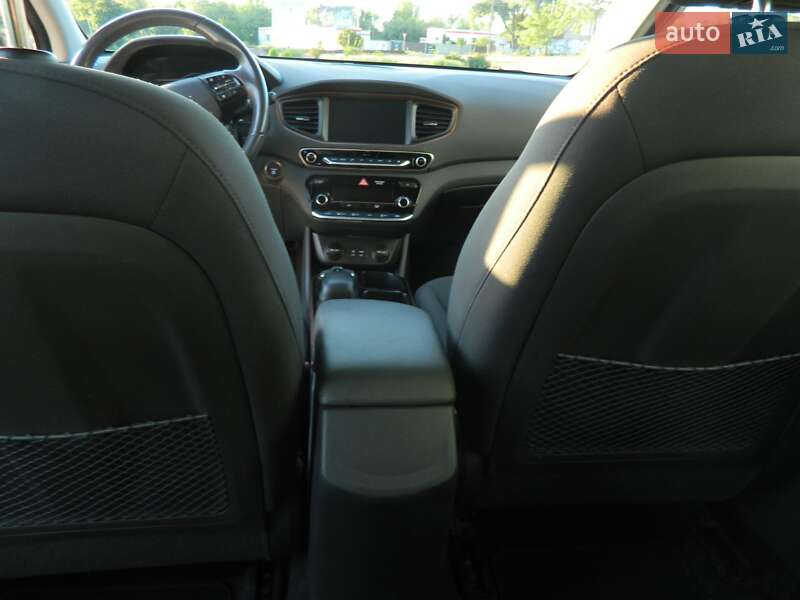 Хетчбек Hyundai Ioniq 2018 в Кривому Розі фото 20 Хетчбек Hyundai Ioniq 2018 в Кривому Розі