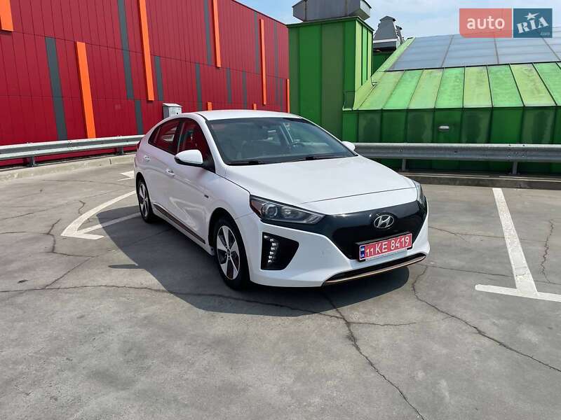 Хетчбек Hyundai Ioniq 2018 в Києві