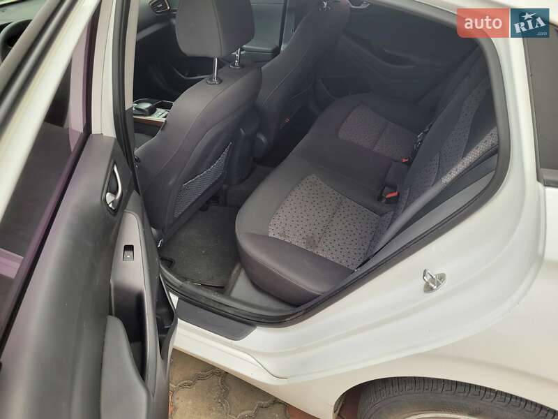 Хэтчбек Hyundai Ioniq 2017 в Одессе