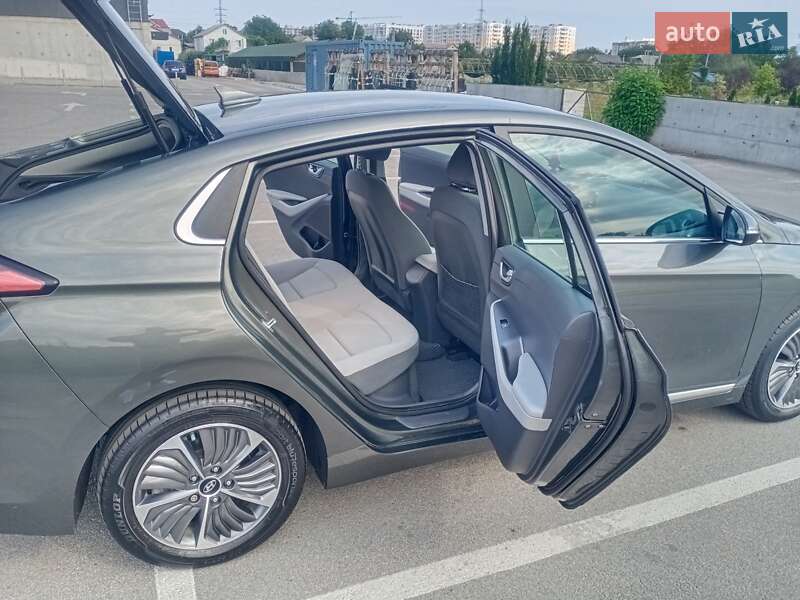 Ліфтбек Hyundai Ioniq 2021 в Києві