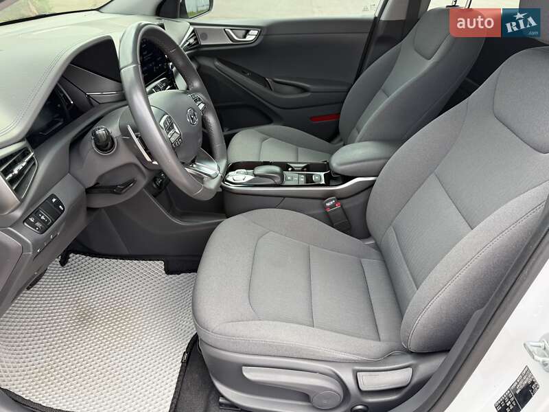 Ліфтбек Hyundai Ioniq 2021 в Києві