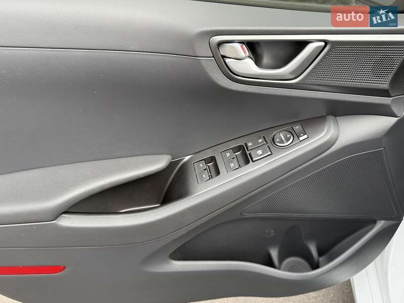 Ліфтбек Hyundai Ioniq 2021 в Києві