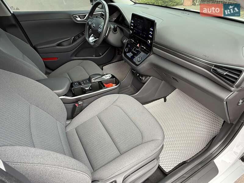 Ліфтбек Hyundai Ioniq 2021 в Києві