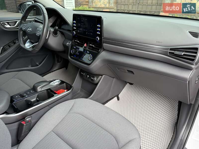 Ліфтбек Hyundai Ioniq 2021 в Києві