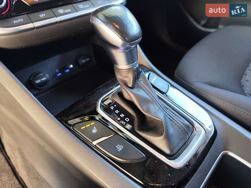 Хэтчбек Hyundai Ioniq 2018 в Умани фото 38 Хэтчбек Hyundai Ioniq 2018 в Умани